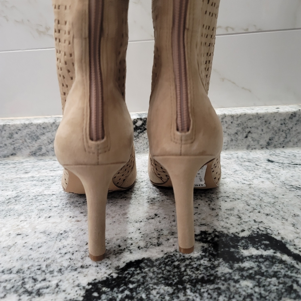 VINCE CAMUTO SHELRICA  OPEN  TOES WOVEN BOOT - Picture 7 of 12